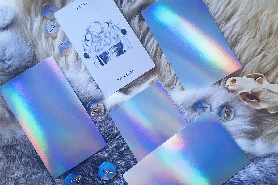 A Full Moon in Pisces Tarot Spread – Labyrinthos