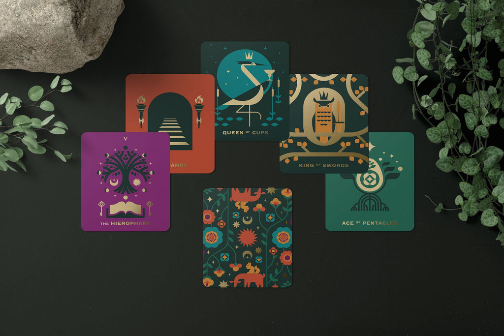 Labyrinthos Academy - Online Tarot School for Witches & Wizards