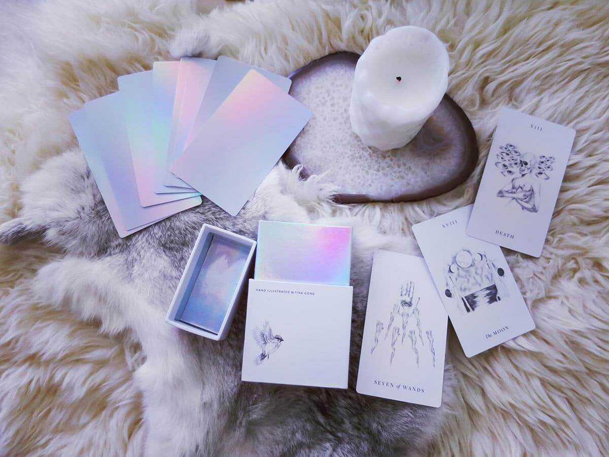 Luminous Spirit Tarot Deck: Holographic Tarot Cards Luminous Spirit Tarot Deck: Holographic Tarot Cards